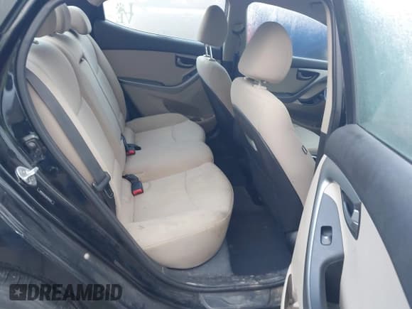 ✅ 2016 Hyundai Elantra SE • VIN: 5NPDH4AE3GH761551 • Lot: 43383283. Listed on IAAI with 131,956 mi. Free auction sales archive from the USA and detailed vehicle history report at DreamBid. Image 8.