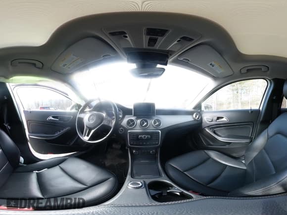 ✅ 2015 Mercedes-Benz GLA 250 • VIN: WDCTG4GBXFJ106671 • Lot: 43816118. Listed on IAAI with 116,659 mi. Free auction sales archive from the USA and detailed vehicle history report at DreamBid. Image 18.