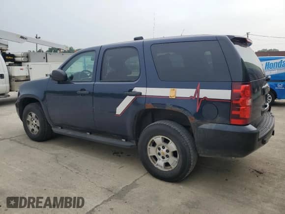 2011 Chevrolet Tahoe Commercial with VIN 1GNSK2E05BR303322, listed as a Copart auction lot 59634875 with 206,293 mi miles and Clean title. Bid and sale history available at DreamBid. Image 2.