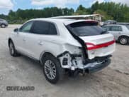 ✅ 2017 Lincoln MKX Select • VIN: 2LMPJ6KP4HBL18254 • Лот: 42771053. Опубликован ранее на IAAI с пробегом 63 994 миль. Бесплатный доступ к архиву аукционных продаж из США и подробный отчёт об истории автомобиля на DreamBid. Изображение 3.