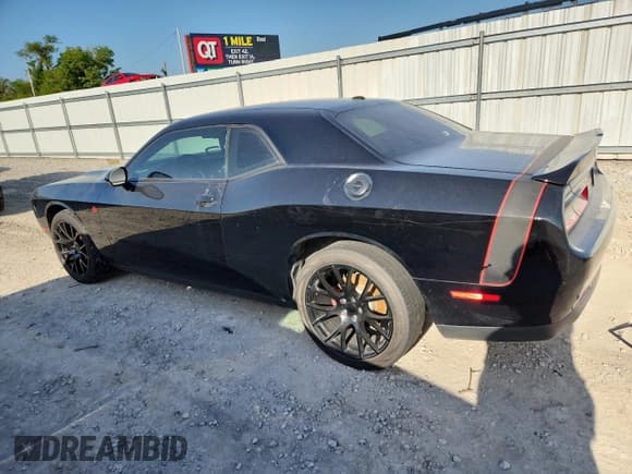 ✅ 2018 Dodge Challenger SXT Plus • VIN: 2C3CDZAG8JH131616 • Lot: 61489935. Wystawiony na Copart z przebiegiem 137 475 mil. Bezpłatny archiwum sprzedaży aukcyjnych z USA i szczegółowy raport historii pojazdu na DreamBid. Zdjęcie 2.