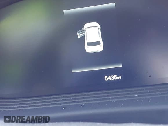 ✅ 2023 Hyundai Venue SEL • VIN: KMHRC8A36PU230615 • Lot: 40968132. Listed on IAAI with 5,435 mi. Free auction sales archive from the USA and detailed vehicle history report at DreamBid. Image 7.