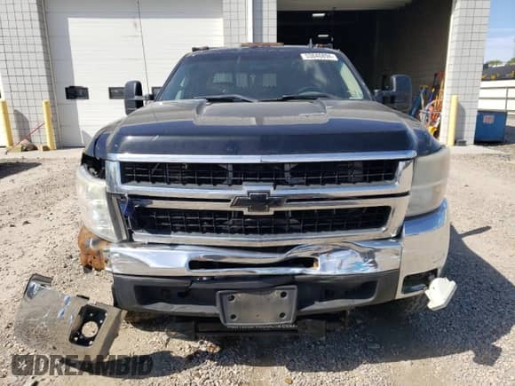 2008 Chevrolet Silverado 3500HD SRW LTZ with VIN 1GCHK33658F183273, listed as a Copart auction lot 53846894 with 247,175 mi miles and Salvage title. Bid and sale history available at DreamBid. Image 5.