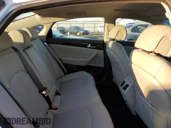 ✅ 2017 Hyundai Sonata Sport • VIN: 5NPE34AF3HH495462 • Lot: 73635782. Listed on Copart with 52,765 mi. Free auction sales archive from the USA and detailed vehicle history report at DreamBid. Image 10.