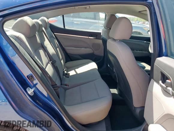 2020 Hyundai Elantra SE z VIN 5NPD74LF1LH611568, wystawiony jako Copart lot #81816075 z przebiegiem 55 950 mil mil oraz Szkoda całkowita • Salvage title. Historia ofert i sprzedaży dostępna na DreamBid. Obrazek 10.