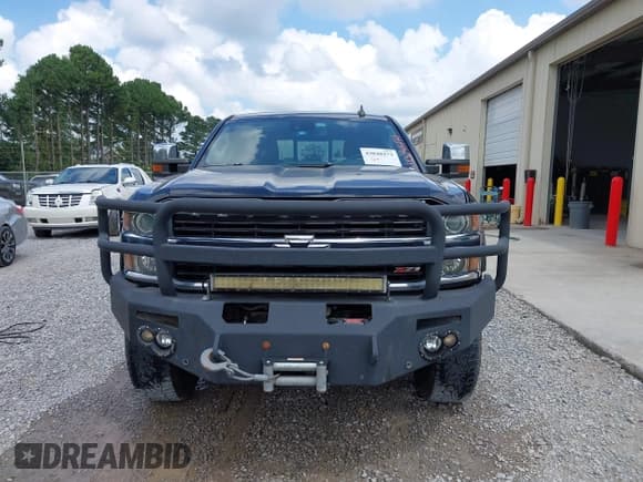 ✅ 2016 Chevrolet Silverado 2500HD LTZ • VIN: 1GC1KWE84GF278357 • Lot: 43048273. Listed on IAAI with 303,951 mi. Free auction sales archive from the USA and detailed vehicle history report at DreamBid. Image 6.