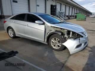 ✅ 2013 Hyundai Sonata GLS • VIN: 5NPEB4AC9DH731972 • Лот: 87200475. Опубликован ранее на Copart с пробегом 150 222 миль. Бесплатный доступ к архиву аукционных продаж из США и подробный отчёт об истории автомобиля на DreamBid. Изображение 4.