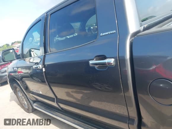 ✅ 2011 Toyota Tundra Limited • VIN: 5TFFY5F16BX107242 • Lot: 42079406. Listed on IAAI with 201,000 mi. Free auction sales archive from the USA and detailed vehicle history report at DreamBid. Image 14.