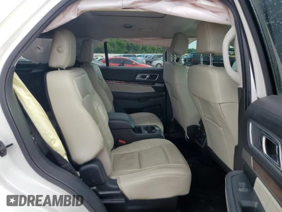 ✅ 2016 Ford Explorer Platinum • VIN: 1FM5K8HT3GGC30965 • Lot: 58735995. Listed on Copart with 105,703 mi. Free auction sales archive from the USA and detailed vehicle history report at DreamBid. Image 11.
