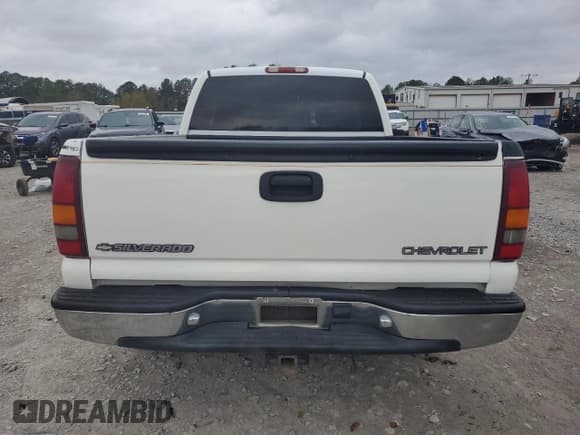 ✅ 2001 Chevrolet Silverado 1500 LS • VIN: 2GCEC19T011175127 • Лот: 79551354. Опубликован ранее на Copart с пробегом 212 429 миль. Бесплатный доступ к архиву аукционных продаж из США и подробный отчёт об истории автомобиля на DreamBid. Изображение 6.