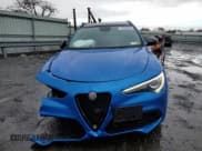 ✅ 2019 Alfa Romeo Stelvio Sport • VIN: ZASPAKAN0K7C53855 • Лот: 72382502. Опубликован ранее на Copart с пробегом 20 337 миль. Бесплатный доступ к архиву аукционных продаж из США и подробный отчёт об истории автомобиля на DreamBid. Изображение 5.