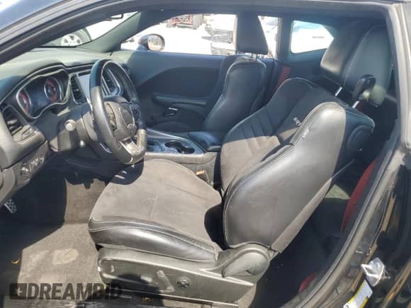 ✅ 2015 Dodge Challenger SRT Hellcat • VIN: 2C3CDZC97FH909393 • Lot: 67769865. Listed on Copart with 45,212 mi. Free auction sales archive from the USA and detailed vehicle history report at DreamBid. Image 7.