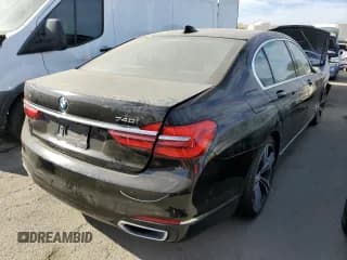 ✅ 2016 BMW 7 Series 740i • VIN: WBA7E2C56GG547453 • Лот: 67875632. Опубликован ранее на Copart с пробегом 92 588 миль. Бесплатный доступ к архиву аукционных продаж из США и подробный отчёт об истории автомобиля на DreamBid. Изображение 3.