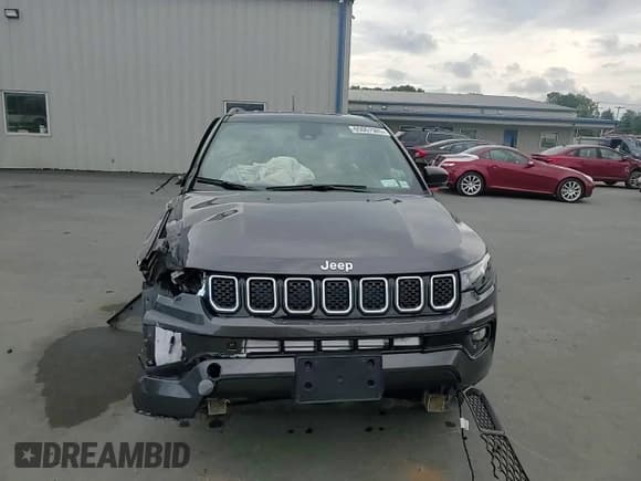 ✅ 2024 Jeep Compass Limited • VIN: 3C4NJDCN3RT602120 • Lot: 65067985. Listed on Copart with 5,357 mi. Free auction sales archive from the USA and detailed vehicle history report at DreamBid. Image 14.