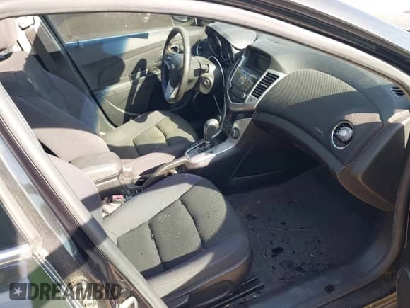 ✅ 2013 Chevrolet Cruze 1LT • VIN: 1G1PC5SB1D7136127 • Lot: 43345973. Wystawiony na IAAI z przebiegiem 83 312 mil mil. Skorzystaj z bezpłatnego archiwum sprzedaży aukcyjnych z USA i zobacz szczegółowy raport historii pojazdu na DreamBid. Zdjęcie 5.