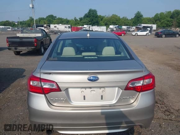 ✅ 2016 Subaru Legacy Premium • VIN: 4S3BNAD65G3037133 • Lot: 42471767. Wystawiony na IAAI z przebiegiem 138 492 mil. Bezpłatny archiwum sprzedaży aukcyjnych z USA i szczegółowy raport historii pojazdu na DreamBid. Zdjęcie 16.