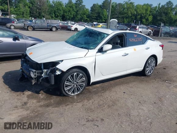 ✅ 2023 Nissan Altima SL • VIN: 1N4BL4EW2PN308066 • Lot: 42462735. Wystawiony na IAAI z przebiegiem 87 764 mil. Bezpłatny archiwum sprzedaży aukcyjnych z USA i szczegółowy raport historii pojazdu na DreamBid. Zdjęcie 17.