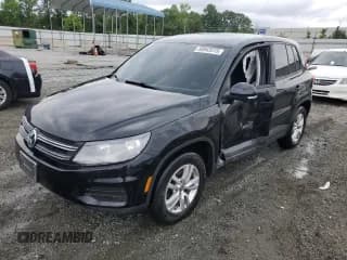 ✅ 2012 Volkswagen Tiguan SE • VIN: WVGAV7AX5CW593829 • Lot: 58943515. Listed on Copart with 153,172 mi. Free auction sales archive from the USA and detailed vehicle history report at DreamBid. Image 1.
