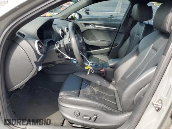 ✅ 2020 Audi A3 Premium Plus • VIN: WAUCUGFF7LA004984 • Lot: 48914155. Listed on Copart with 25,085 mi. Free auction sales archive from the USA and detailed vehicle history report at DreamBid. Image 7.