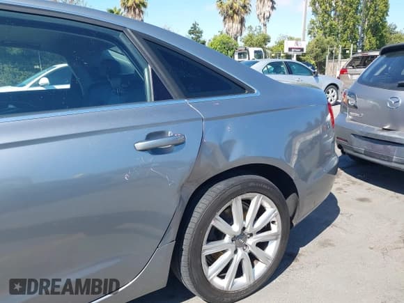 ✅ 2013 Audi A6 Premium Plus • VIN: WAUGFAFC4DN093342 • Лот: 42866734. Опубликован ранее на IAAI с пробегом 84 548 миль. Бесплатный доступ к архиву аукционных продаж из США и подробный отчёт об истории автомобиля на DreamBid. Изображение 6.