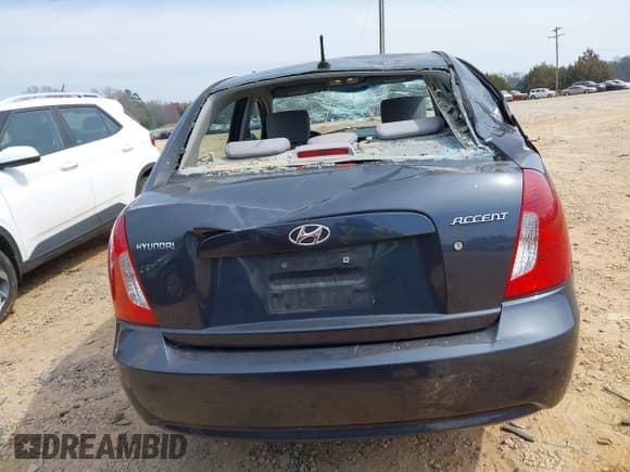 ✅ 2010 Hyundai Accent GLS • VIN: KMHCN4AC8AU499800 • Лот: 41802459. Опубликован ранее на IAAI с пробегом 136 330 миль. Бесплатный доступ к архиву аукционных продаж из США и подробный отчёт об истории автомобиля на DreamBid. Изображение 16.