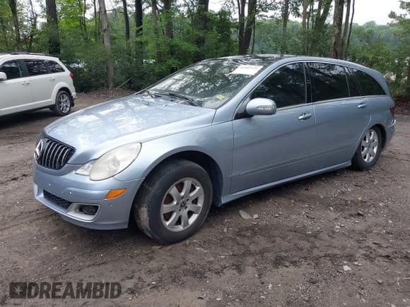 ✅ 2007 Mercedes-Benz R 3.5L • VIN: 4JGCB65EX7A058955 • Lot: 42507121. Listed on IAAI with 125,561 mi. Free auction sales archive from the USA and detailed vehicle history report at DreamBid. Image 17.
