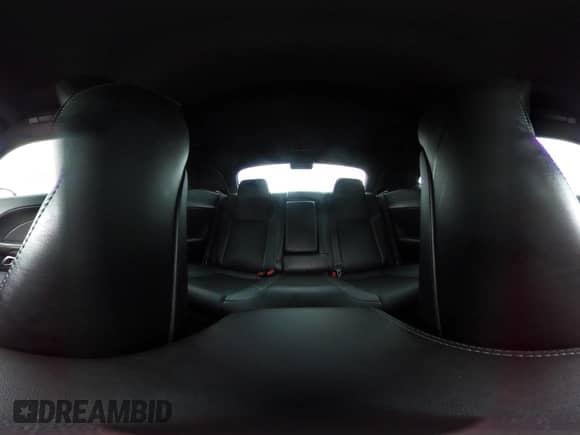 2018 Dodge Challenger R/T z VIN 2C3CDZBT4JH276955, wystawiony jako IAAI lot #42149110 z przebiegiem 80 000 mil mil oraz . Historia ofert i sprzedaży dostępna na DreamBid. Obrazek 19.