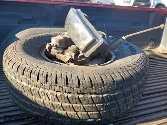 ✅ 2006 Chevrolet Silverado 2500HD Work Truck • VIN: 1GCHC23U86F204393 • Лот: 83843324. Опубликован ранее на Copart с пробегом 232 353 миль. Бесплатный доступ к архиву аукционных продаж из США и подробный отчёт об истории автомобиля на DreamBid. Изображение 13.