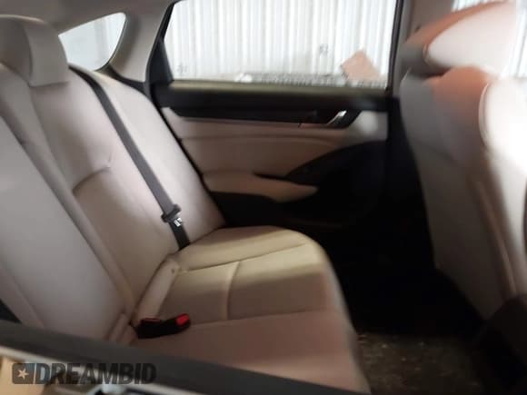 ✅ 2019 Honda Accord LX • VIN: 1HGCV1F1XKA130743 • Лот: 43543773. Опубликован ранее на IAAI с пробегом 47 465 миль. Бесплатный доступ к архиву аукционных продаж из США и подробный отчёт об истории автомобиля на DreamBid. Изображение 8.