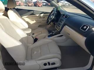 ✅ 2007 Volkswagen Eos 2.0T • VIN: WVWDA71F97V042075 • Lot: 43573703. Wystawiony na IAAI z przebiegiem 187 996 mil. Bezpłatny archiwum sprzedaży aukcyjnych z USA i szczegółowy raport historii pojazdu na DreamBid. Zdjęcie 5.