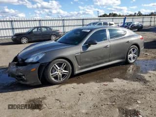 ✅ 2013 Porsche Panamera S • VIN: WP0AB2A7XDL060281 • Lot: 90849675. Wystawiony na Copart z przebiegiem 121 881 mil. Bezpłatny archiwum sprzedaży aukcyjnych z USA i szczegółowy raport historii pojazdu na DreamBid. Zdjęcie 1.