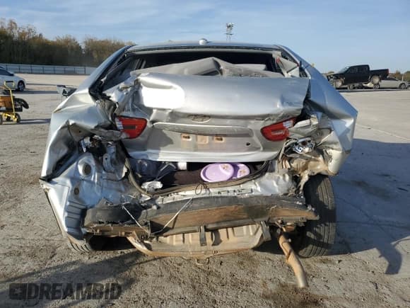 ✅ 2009 Hyundai Elantra GLS • VIN: KMHDU46D29U593076 • Лот: 92403855. Опубликован ранее на Copart с пробегом 234 278 миль. Бесплатный доступ к архиву аукционных продаж из США и подробный отчёт об истории автомобиля на DreamBid. Изображение 6.