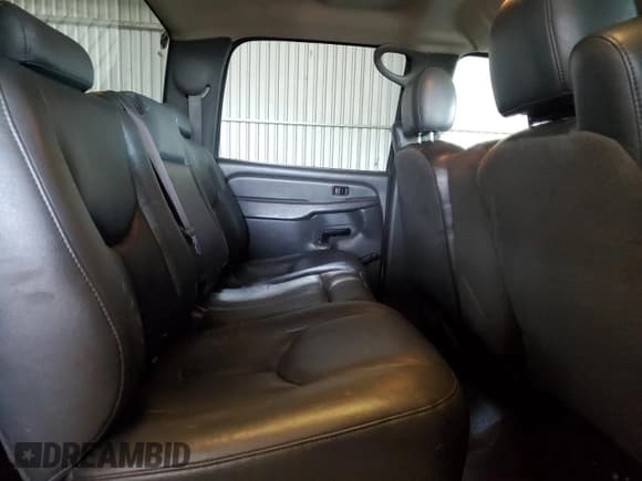 ✅ 2007 Chevrolet Silverado 2500HD LT3 • VIN: 1GCHK23D97F107255 • Лот: 66758015. Опубликован ранее на Copart с пробегом 433 768 миль. Бесплатный доступ к архиву аукционных продаж из США и подробный отчёт об истории автомобиля на DreamBid. Изображение 10.