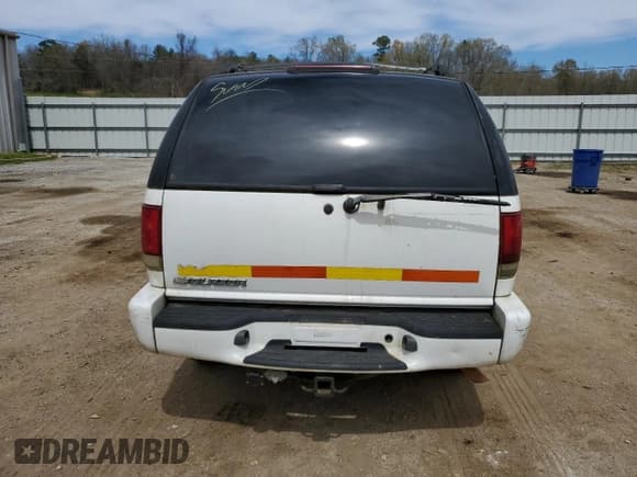 ✅ 2005 Chevrolet Blazer LS • VIN: 1GNDT13X35K111281 • Lot: 50755405. Wystawiony na Copart z przebiegiem Nie podano. Bezpłatny archiwum sprzedaży aukcyjnych z USA i szczegółowy raport historii pojazdu na DreamBid. Zdjęcie 6.