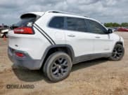 ✅ 2016 Jeep Cherokee Latitude • VIN: 1C4PJLCB5GW207968 • Lot: 58416515. Wystawiony na Copart z przebiegiem 143 406 mil. Bezpłatny archiwum sprzedaży aukcyjnych z USA i szczegółowy raport historii pojazdu na DreamBid. Zdjęcie 3.