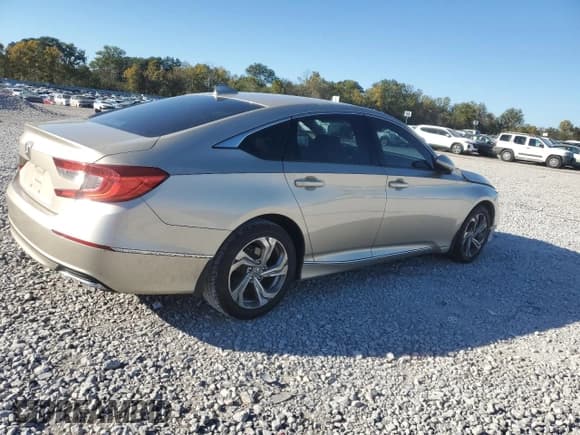 ✅ 2019 Honda Accord EX-L • VIN: 1HGCV1F56KA009002 • Lot: 82763885. Wystawiony na Copart z przebiegiem Nie podano. Bezpłatny archiwum sprzedaży aukcyjnych z USA i szczegółowy raport historii pojazdu na DreamBid. Zdjęcie 3.