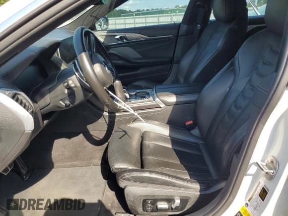 ✅ 2020 BMW 8 Series M850i • VIN: WBAGV8C02LCD32633 • Lot: 67663815. Wystawiony na Copart z przebiegiem Nie podano. Bezpłatny archiwum sprzedaży aukcyjnych z USA i szczegółowy raport historii pojazdu na DreamBid. Zdjęcie 7.