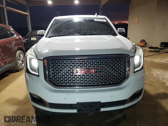 ✅ 2015 GMC Yukon Denali • VIN: 1GKS1CKJ2FR521176 • Lot: 85324304. Listed on Copart with 203,079 mi. Free auction sales archive from the USA and detailed vehicle history report at DreamBid. Image 5.