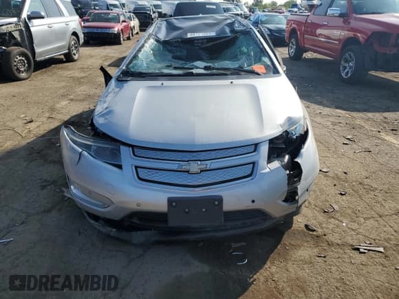 ✅ 2011 Chevrolet Volt • VIN: 1G1RD6E45BU103235 • Lot: 68121004. Wystawiony na Copart z przebiegiem Nie podano. Bezpłatny archiwum sprzedaży aukcyjnych z USA i szczegółowy raport historii pojazdu na DreamBid. Zdjęcie 5.