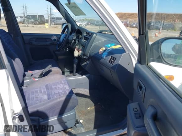 ✅ 1997 Toyota RAV4 • VIN: JT3HP10V7V0139764 • Lot: 43409247. Listed on IAAI with 183,119 mi. Free auction sales archive from the USA and detailed vehicle history report at DreamBid. Image 5.