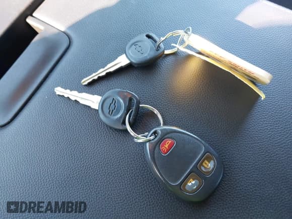 ✅ 2011 Chevrolet Silverado 1500 LT • VIN: 1GCRCSE05BZ308895 • Lot: 43647587. Listed on IAAI with 201,665 mi. Free auction sales archive from the USA and detailed vehicle history report at DreamBid. Image 11.