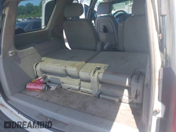 2008 Chevrolet Tahoe 2LT с VIN 1GNFC13068R121035, выставлен на аукционе IAAI как лот 42123735 с пробегом 251 060 миль миль и . История ставок и продаж доступна на DreamBid. Изображение 12.