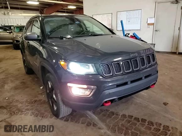 ✅ 2018 Jeep Compass Trailhawk • VIN: 3C4NJDDB8JT282219 • Лот: 82666995. Опубликован ранее на Copart с пробегом 101 539 миль. Бесплатный доступ к архиву аукционных продаж из США и подробный отчёт об истории автомобиля на DreamBid. Изображение 13.