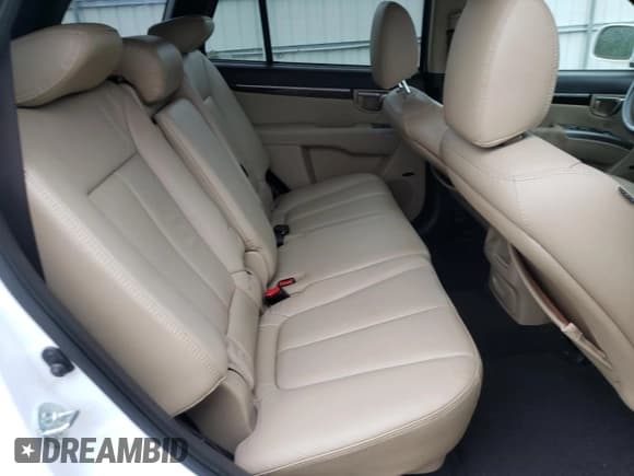 ✅ 2012 Hyundai Santa Fe Limited • VIN: 5XYZK4AG9CG138803 • Lot: 72385414. Listed on Copart with 140,718 mi. Free auction sales archive from the USA and detailed vehicle history report at DreamBid. Image 11.