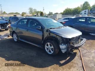 ✅ 2012 Toyota Corolla L • VIN: 2T1BU4EE2CC849324 • Lot: 43352317. Wystawiony na IAAI z przebiegiem 127 744 mil. Bezpłatny archiwum sprzedaży aukcyjnych z USA i szczegółowy raport historii pojazdu na DreamBid. Zdjęcie 1.