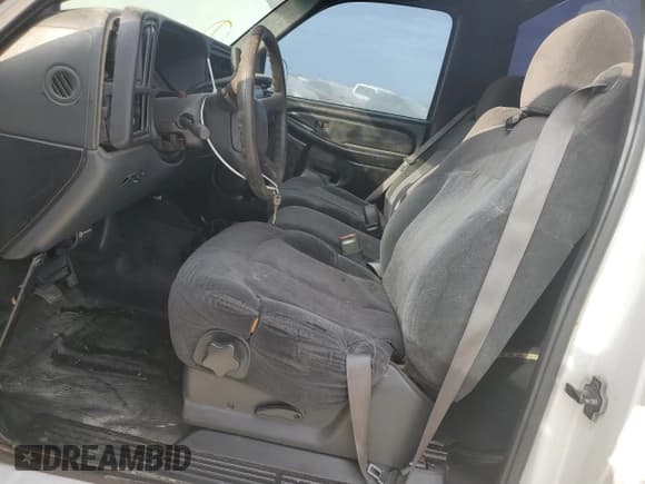 ✅ 2000 Chevrolet Silverado 1500 • VIN: 1GCEC14W2YZ307209 • Лот: 68850054. Опубликован ранее на Copart с пробегом 220 519 миль. Бесплатный доступ к архиву аукционных продаж из США и подробный отчёт об истории автомобиля на DreamBid. Изображение 7.