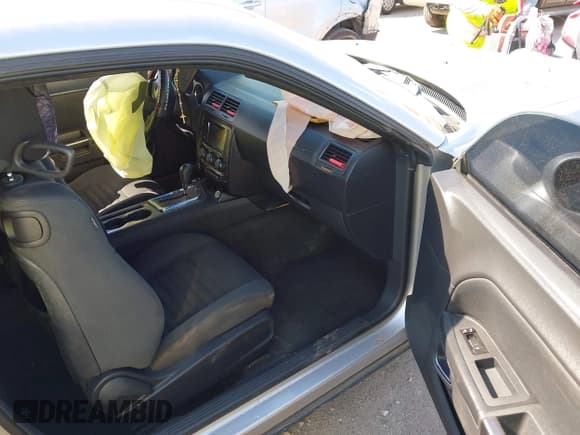 ✅ 2012 Dodge Challenger SXT Plus • VIN: 2C3CDYAG2CH134430 • Лот: 43382408. Опубликован ранее на IAAI с пробегом Не указан. Бесплатный доступ к архиву аукционных продаж из США и подробный отчёт об истории автомобиля на DreamBid. Изображение 5.