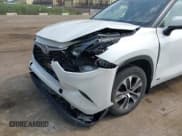 ✅ 2023 Toyota Highlander Hybrid XLE • VIN: 5TDKBRCH1PS122902 • Lot: 42920572. Listed on IAAI with 42,418 mi. Free auction sales archive from the USA and detailed vehicle history report at DreamBid. Image 6.