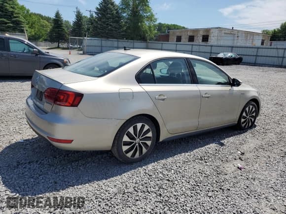 ✅ 2013 Volkswagen Jetta Hybrid SE • VIN: 3VW637AJ0DM298647 • Lot: 63012885. Listed on Copart with 220,809 mi. Free auction sales archive from the USA and detailed vehicle history report at DreamBid. Image 3.