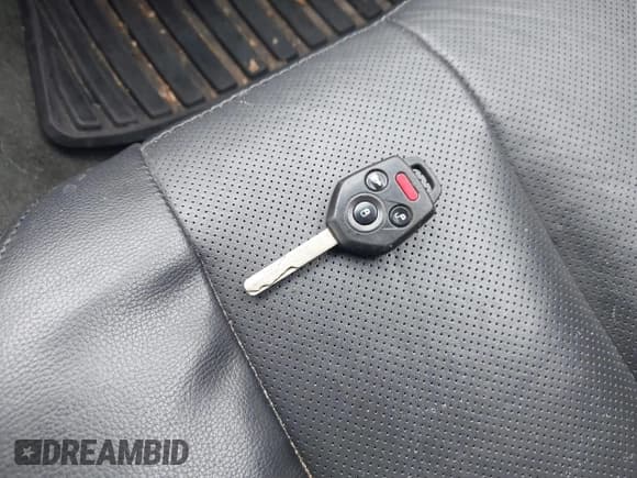 ✅ 2012 Subaru Outback Limited • VIN: 4S4BRDLC3C2263826 • Lot: 42408483. Listed on IAAI with 201,000 mi. Free auction sales archive from the USA and detailed vehicle history report at DreamBid. Image 11.